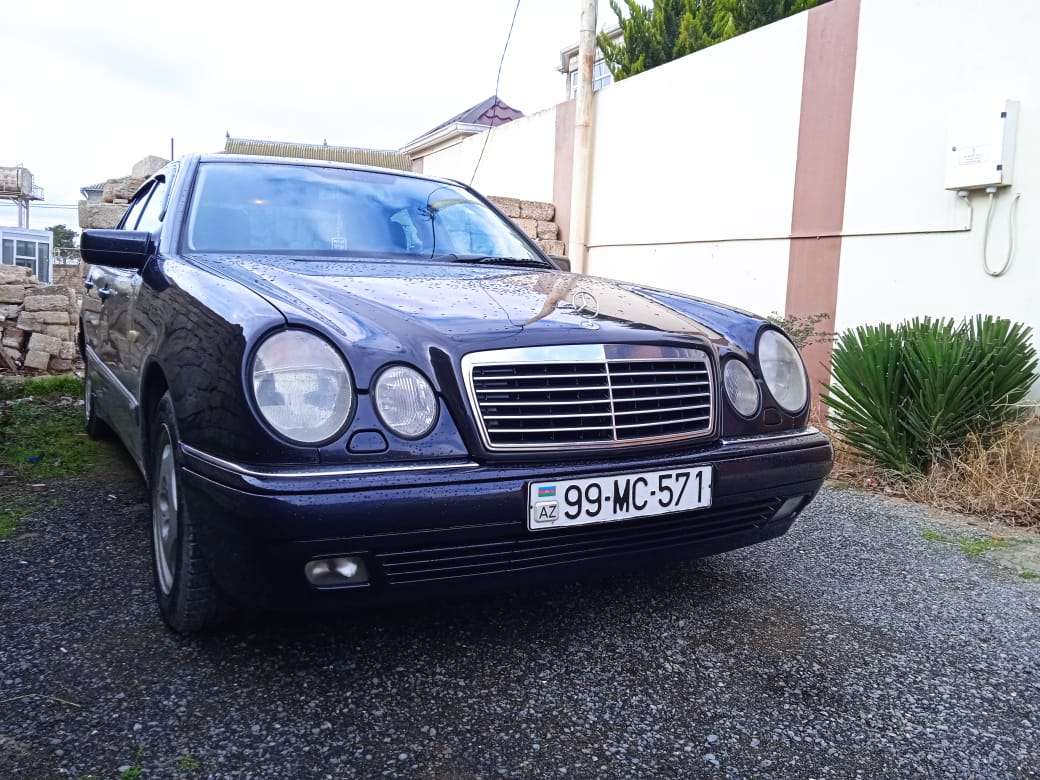 Mercedes E 240, 1998 il, 2.4 L, 35 870 km