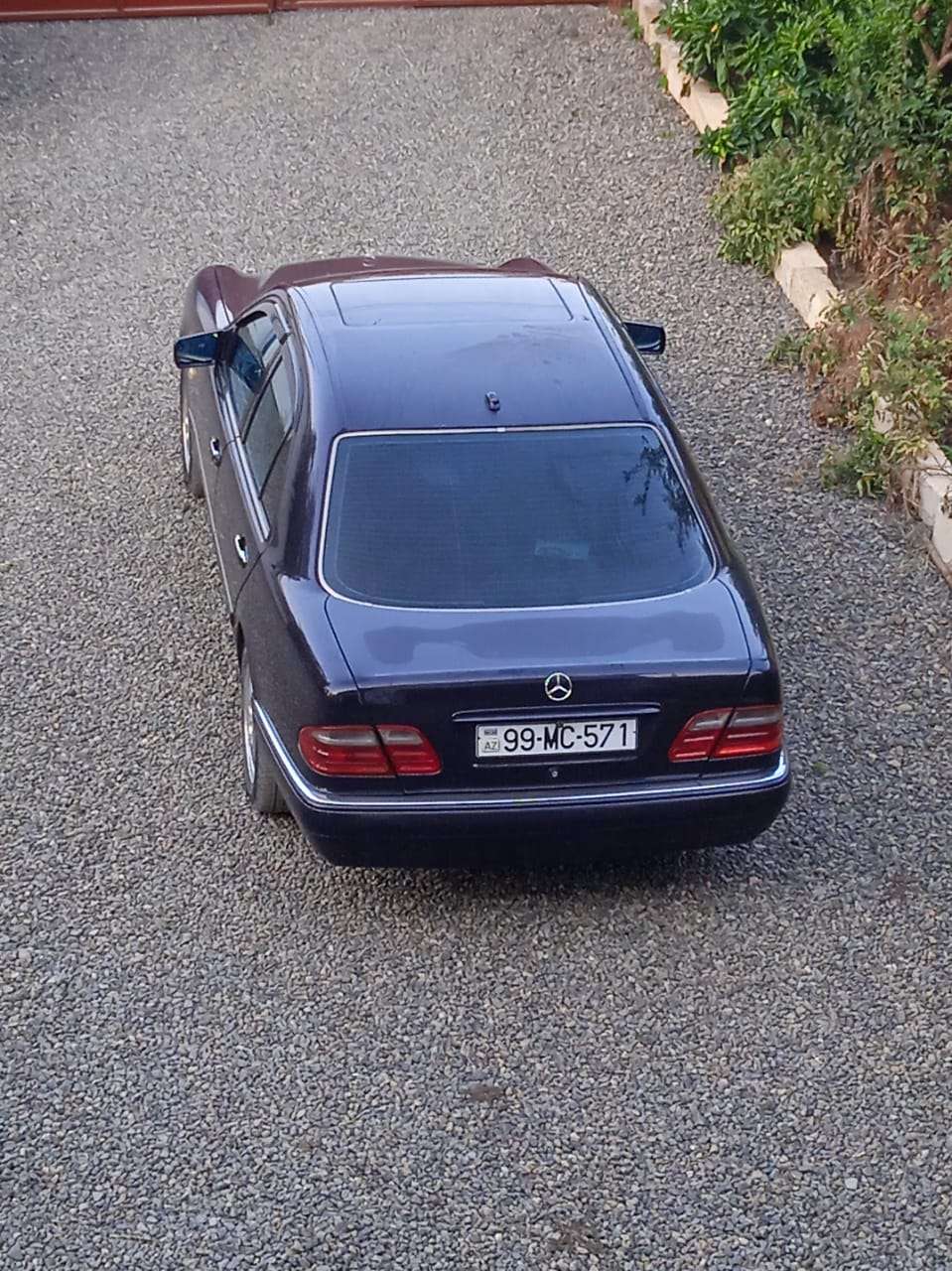 Mercedes E 240, 1998 il, 2.4 L, 35 870 km