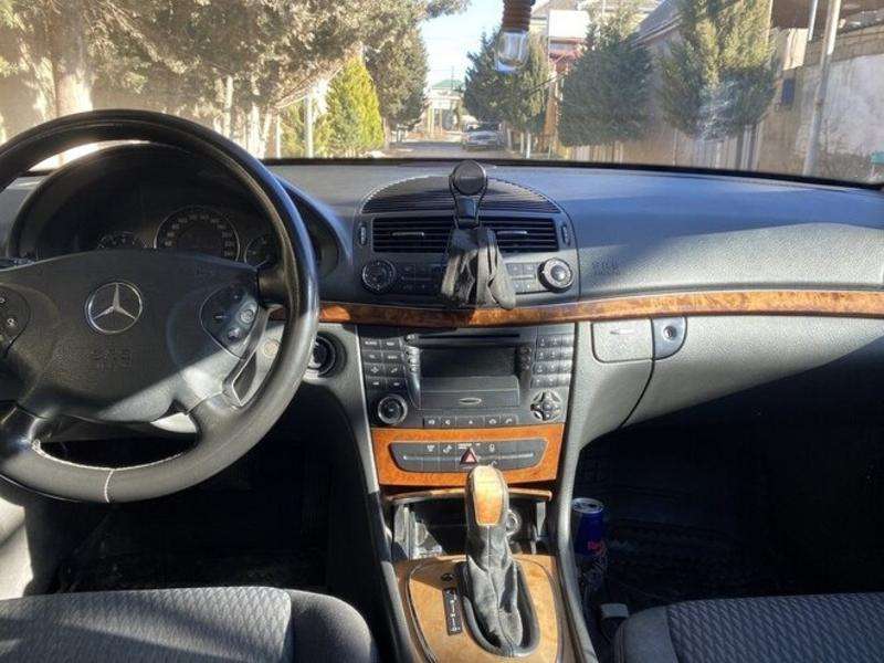 Mercedes E 220, 2002 il, 2.2 L, 350 000 km