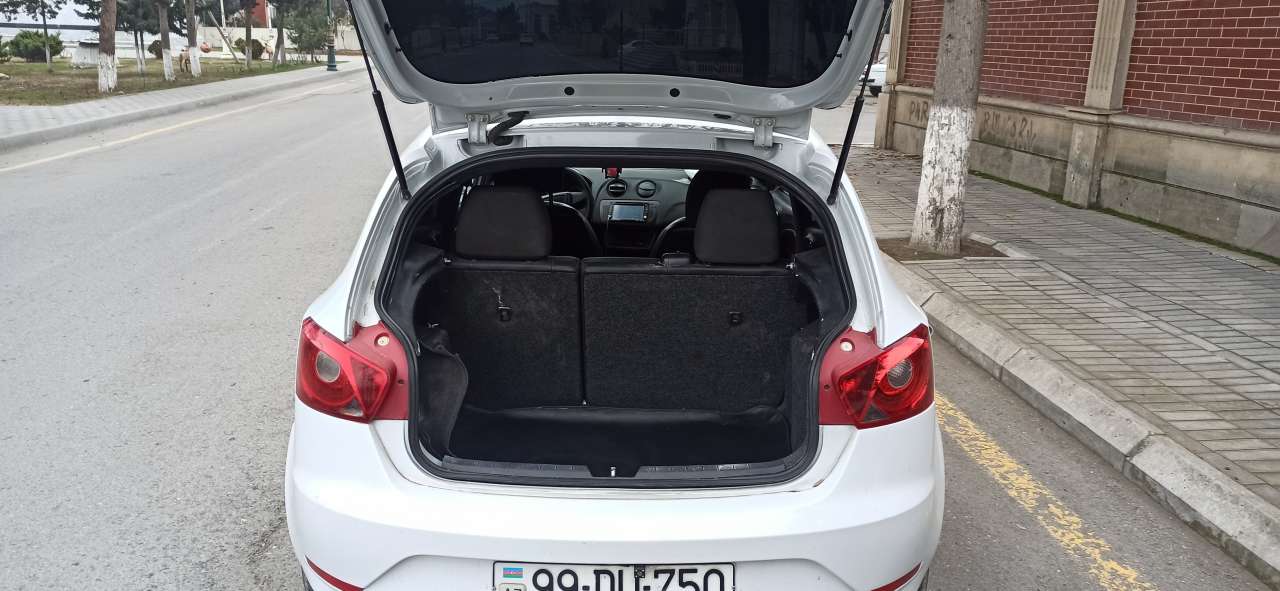 SEAT Ibiza, 2012 il, 1.6 L, 202 000 km