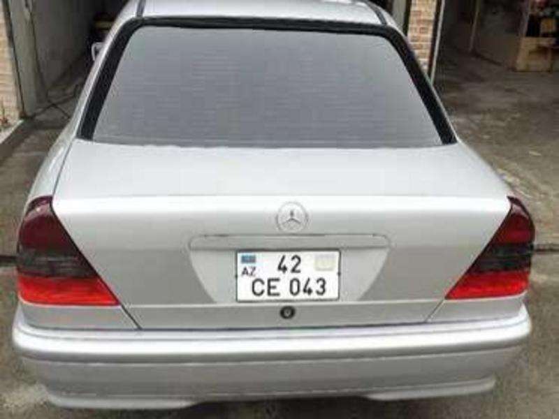 Mercedes C 200, 1998 il, 2.0 L, 300 000 km