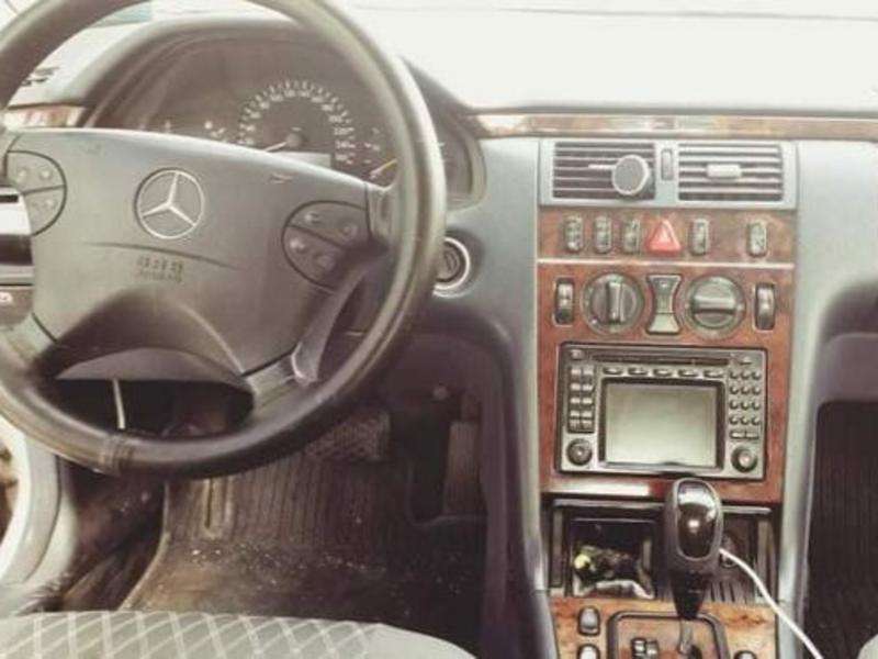 Mercedes E 270, 2001 il, 2.7 L, 345 000 km