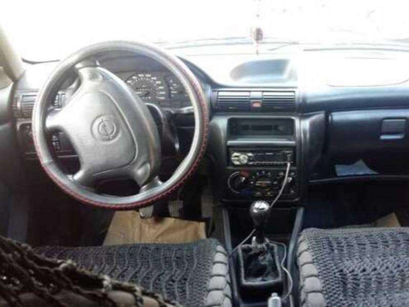 Opel Astra, 1996 il, 1.6 L, 250 000 km