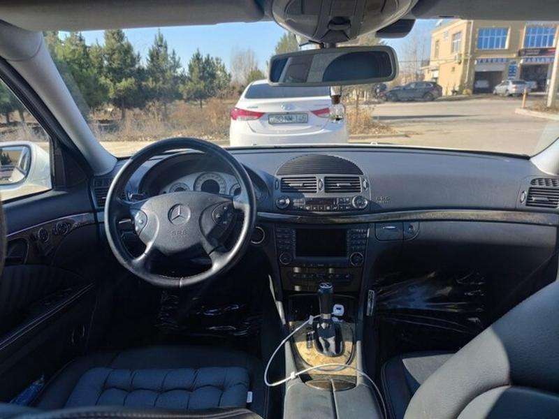 Mercedes E 320, 2003 il, 3.2 L, 275 460 km