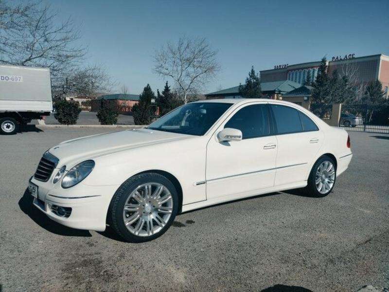 Mercedes E 320, 2003 il, 3.2 L, 275 460 km