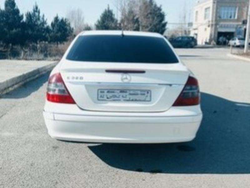 Mercedes E 320, 2003 il, 3.2 L, 275 460 km