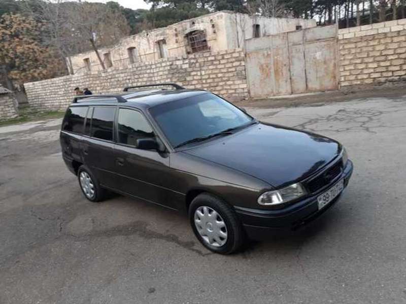 Opel Astra, 1998 il, 1.6 L, 289 000 km
