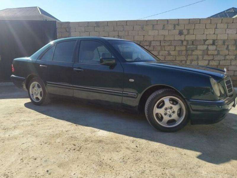 Mercedes E 240, 1998 il, 2.4 L, 245 200 km