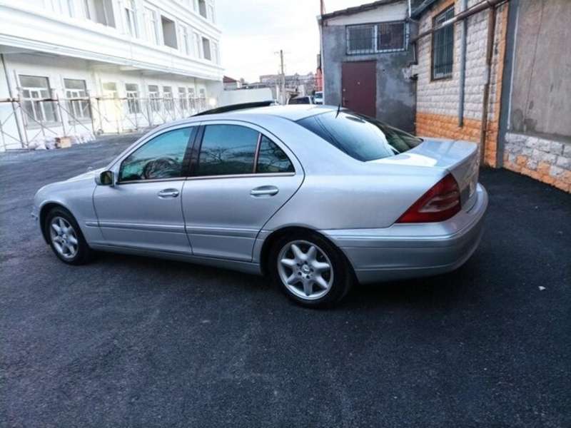 Mercedes C 240, 2000 il, 2.6 L, 399 117 km