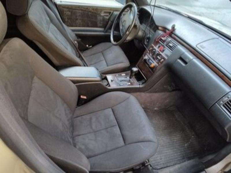 Mercedes E 230, 1996 il, 2.3 L, 406 817 km