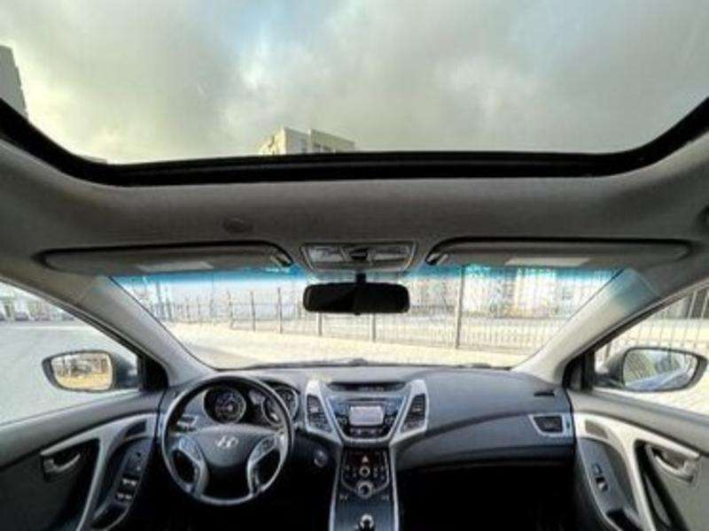 Hyundai Elantra, 2015 il, 1.8 L, 105 500 km