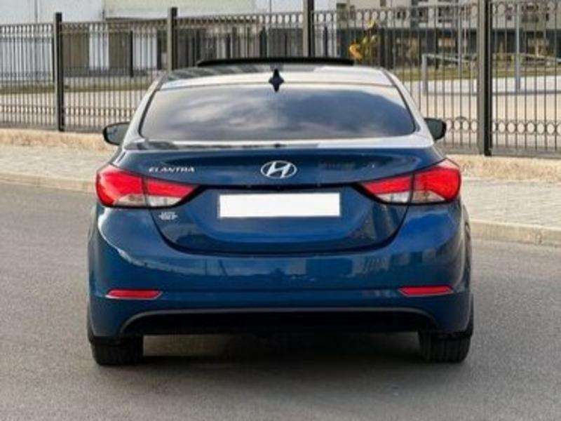 Hyundai Elantra, 2015 il, 1.8 L, 105 500 km