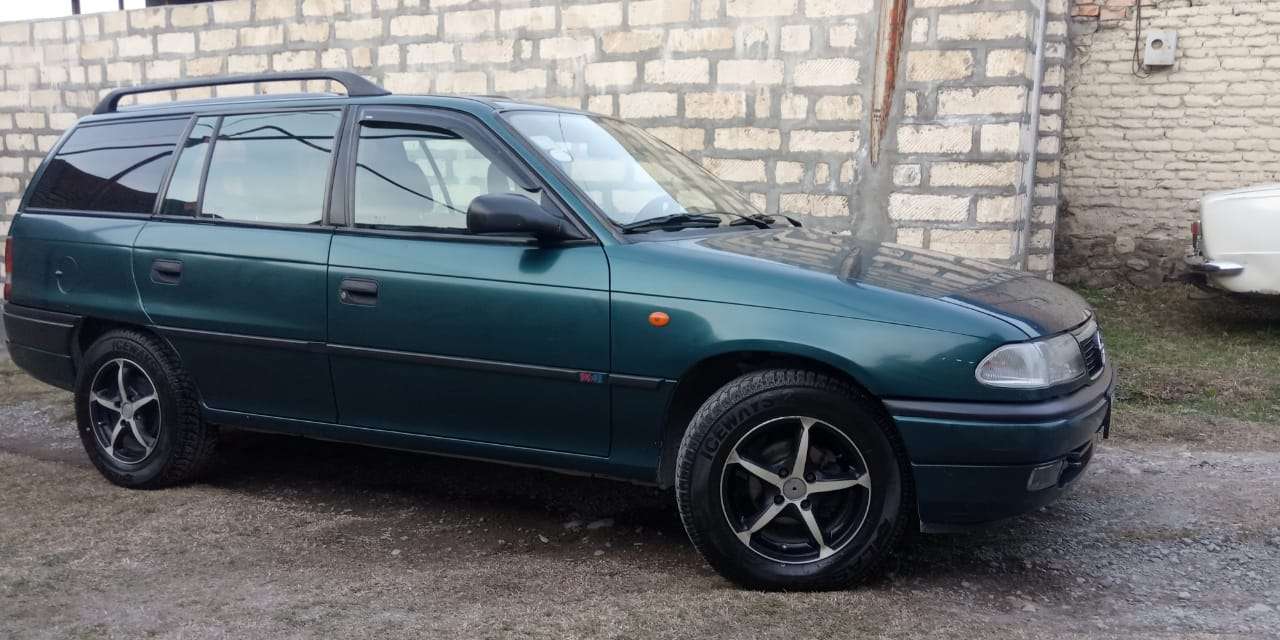 Opel Astra, 1997 il, 1.6 L, 251 000 km
