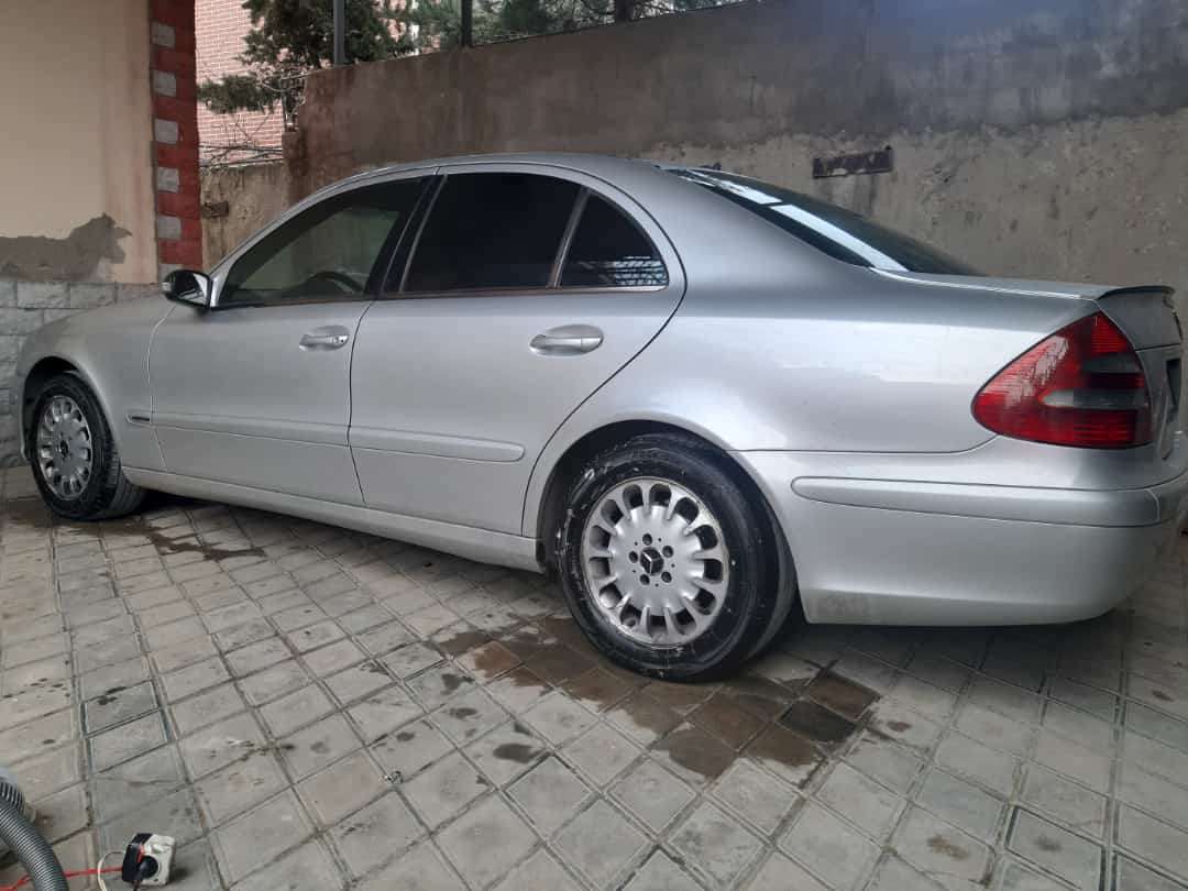 Mercedes E 220, 2004 il, 2.2 L, 489 000 km