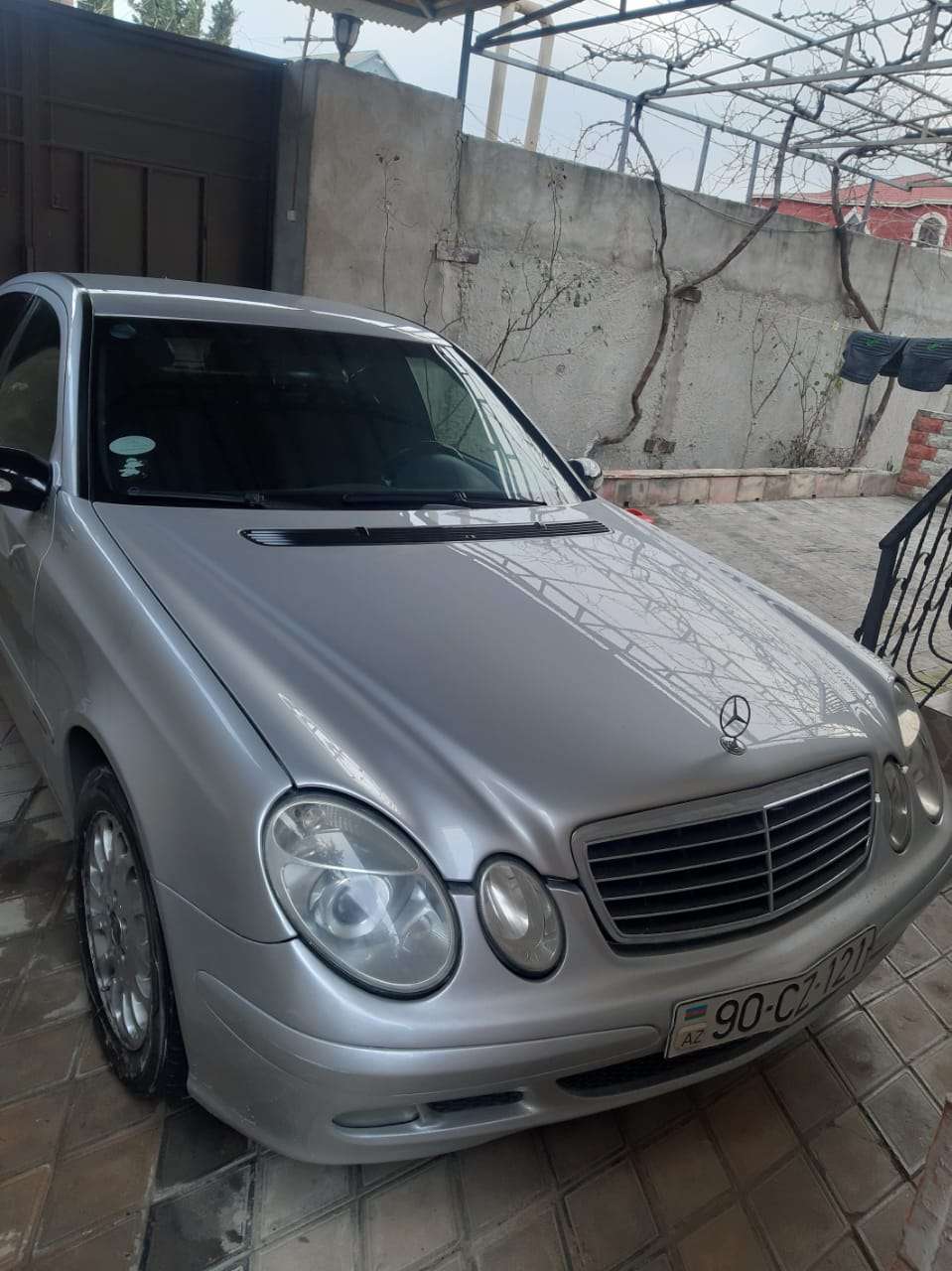 Mercedes E 220, 2004 il, 2.2 L, 489 000 km