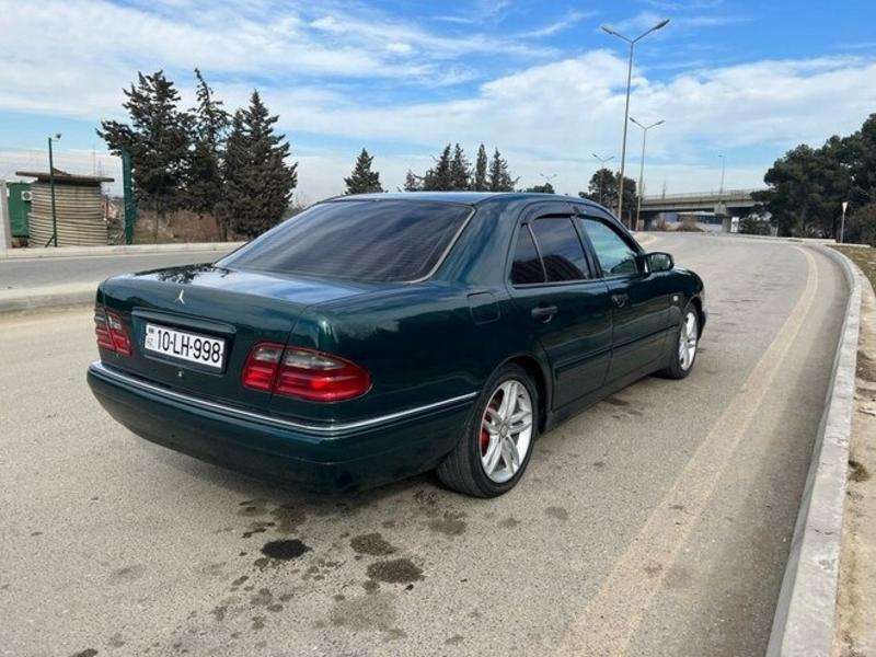 Mercedes E 300, 1996 il, 3.0 L, 350 000 km