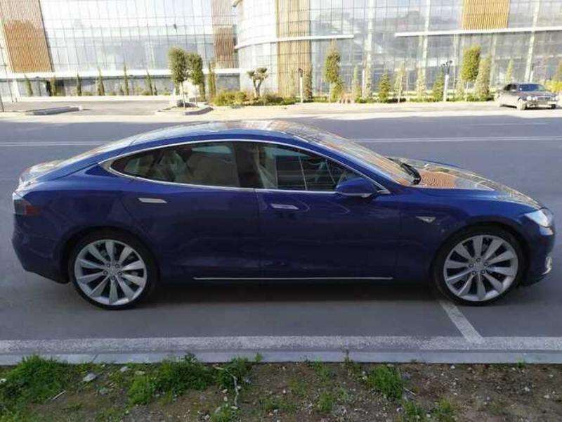 Tesla Model S, 2015 il, 0.1 L, 18 000 km