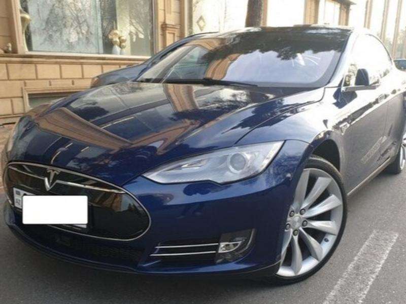 Tesla Model S, 2015 il, 0.1 L, 18 000 km