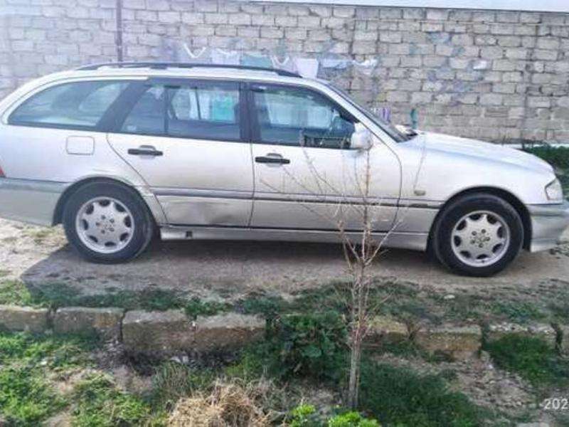 Mercedes C 220, 1999 il, 2.2 L, 450 000 km