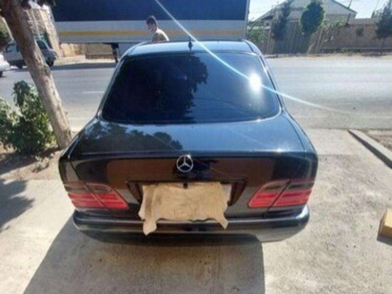 Mercedes E 240, 1998 il, 2.4 L, 359 000 km