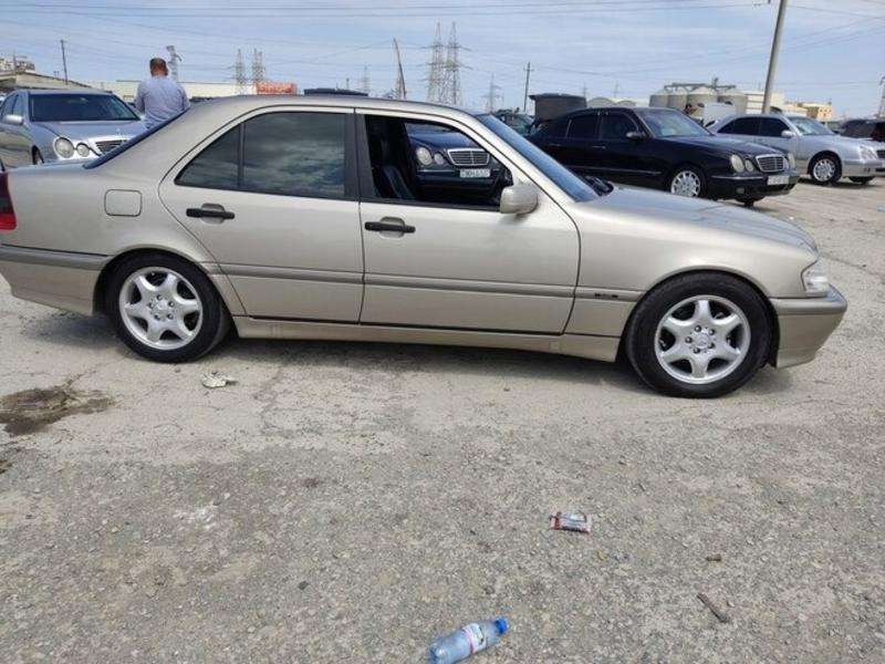 Mercedes C 200, 1996 il, 2.0 L, 215 550 km