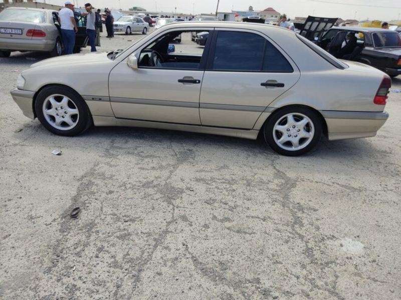 Mercedes C 200, 1996 il, 2.0 L, 215 550 km
