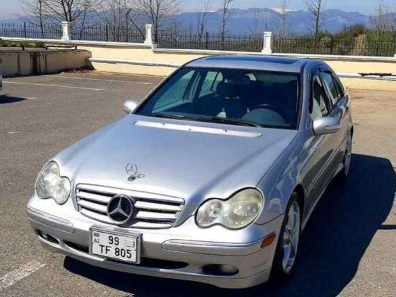 Mercedes C 230, 2005 il, 1.8 L, 270 000 km