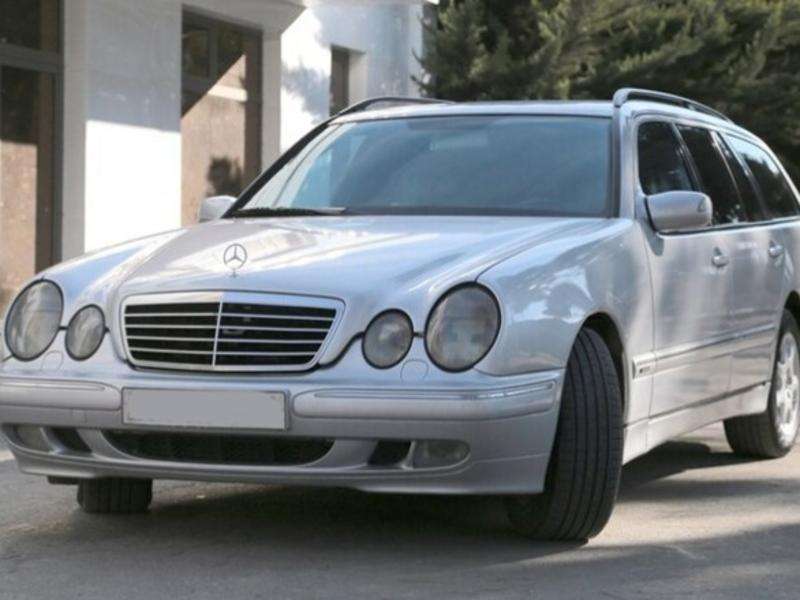 Mercedes E 320, 2001 il, 3.2 L, 350 000 km