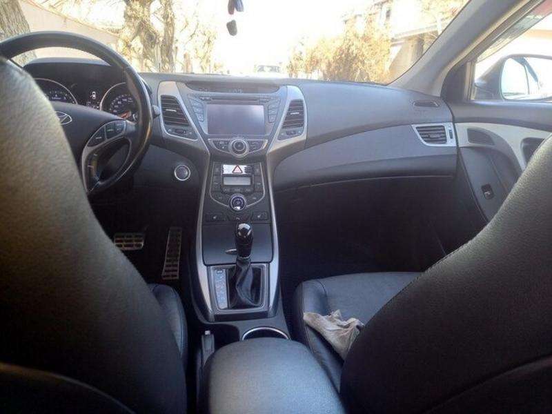 Hyundai Elantra, 2014 il, 1.8 L, 65 000 km