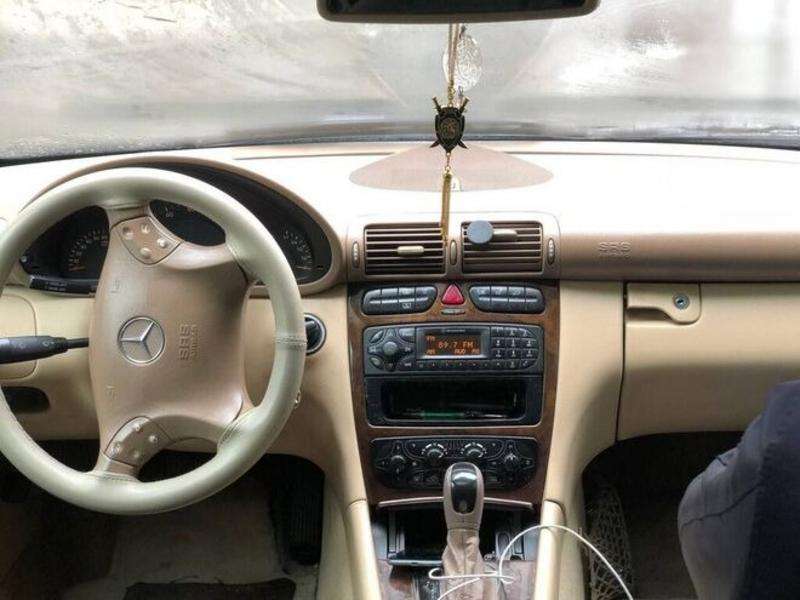 Mercedes C 240, 2001 il, 2.6 L, 290 000 km