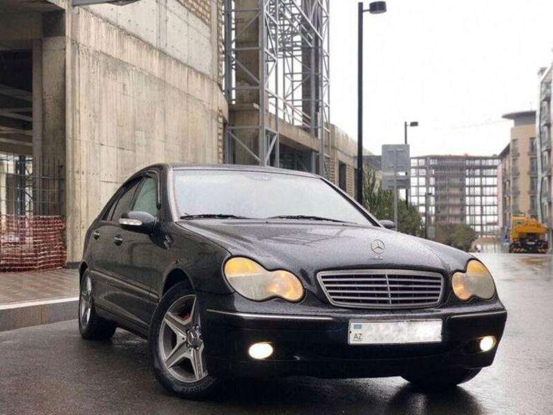 Mercedes C 240, 2001 il, 2.6 L, 290 000 km