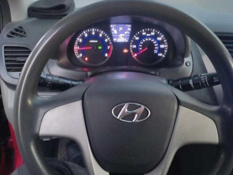 Hyundai Accent, 2013 il, 1.6 L, 193 121 km