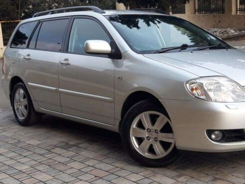 Toyota Corolla, 2005 il, 1.4 L, 100 000 km