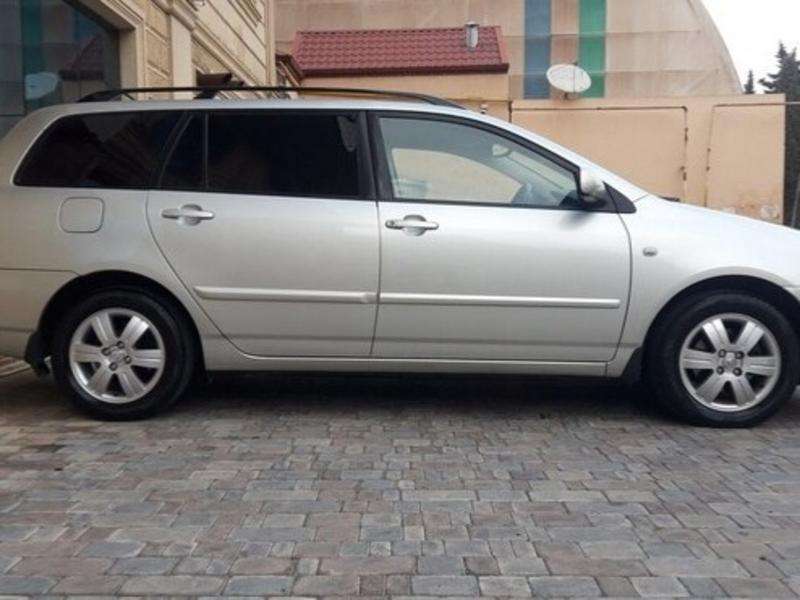 Toyota Corolla, 2005 il, 1.4 L, 100 000 km