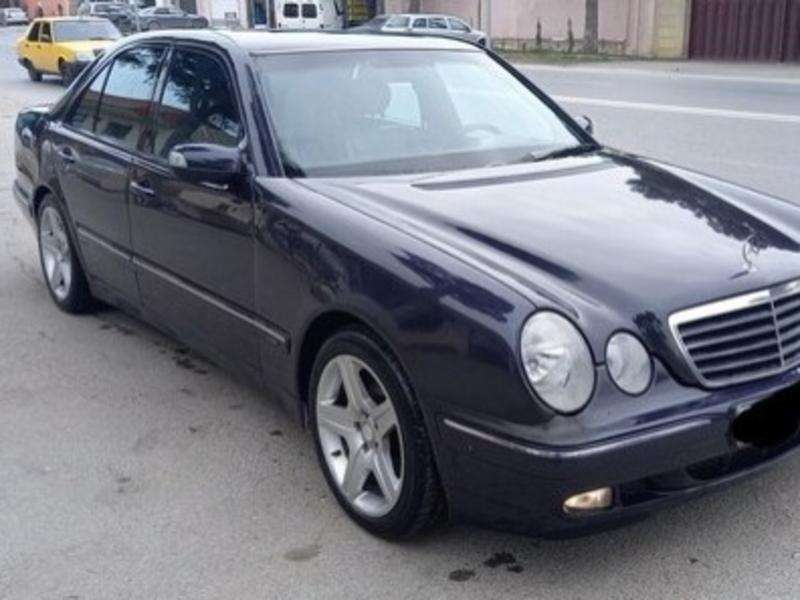 Mercedes E 220, 2000 il, 2.2 L, 352 123 km
