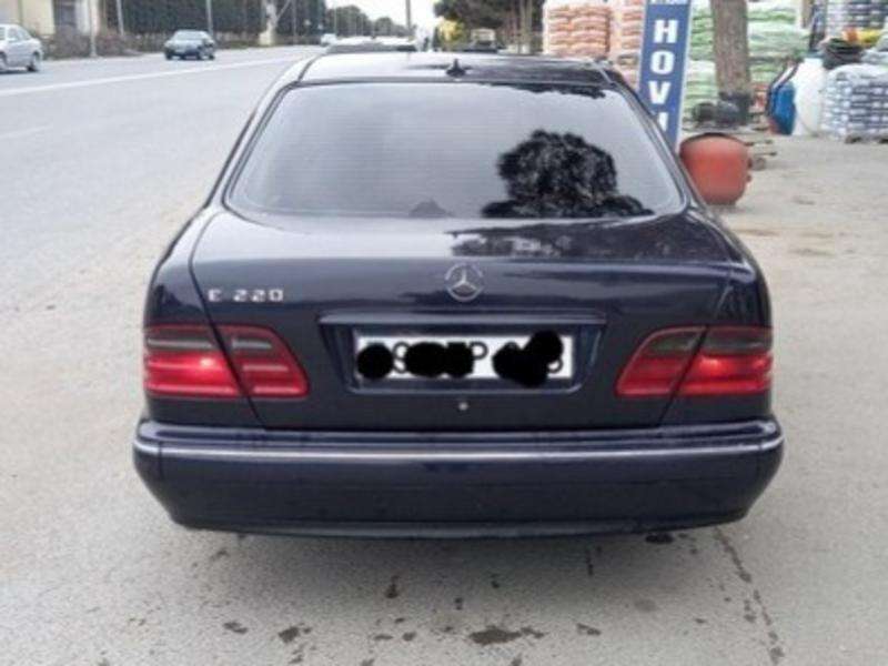 Mercedes E 220, 2000 il, 2.2 L, 352 123 km