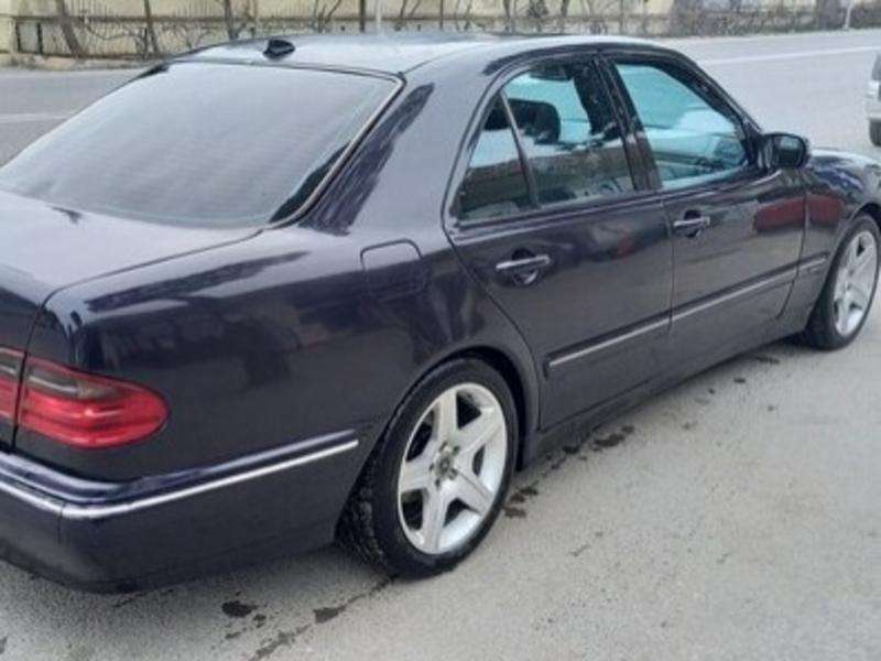 Mercedes E 220, 2000 il, 2.2 L, 352 123 km