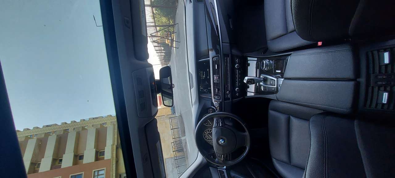 BMW 528, 2014 il, 2.0 L, 98 000 km