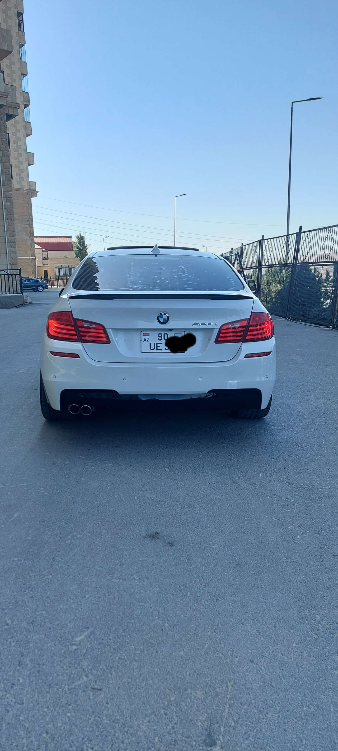 BMW 528, 2014 il, 2.0 L, 98 000 km