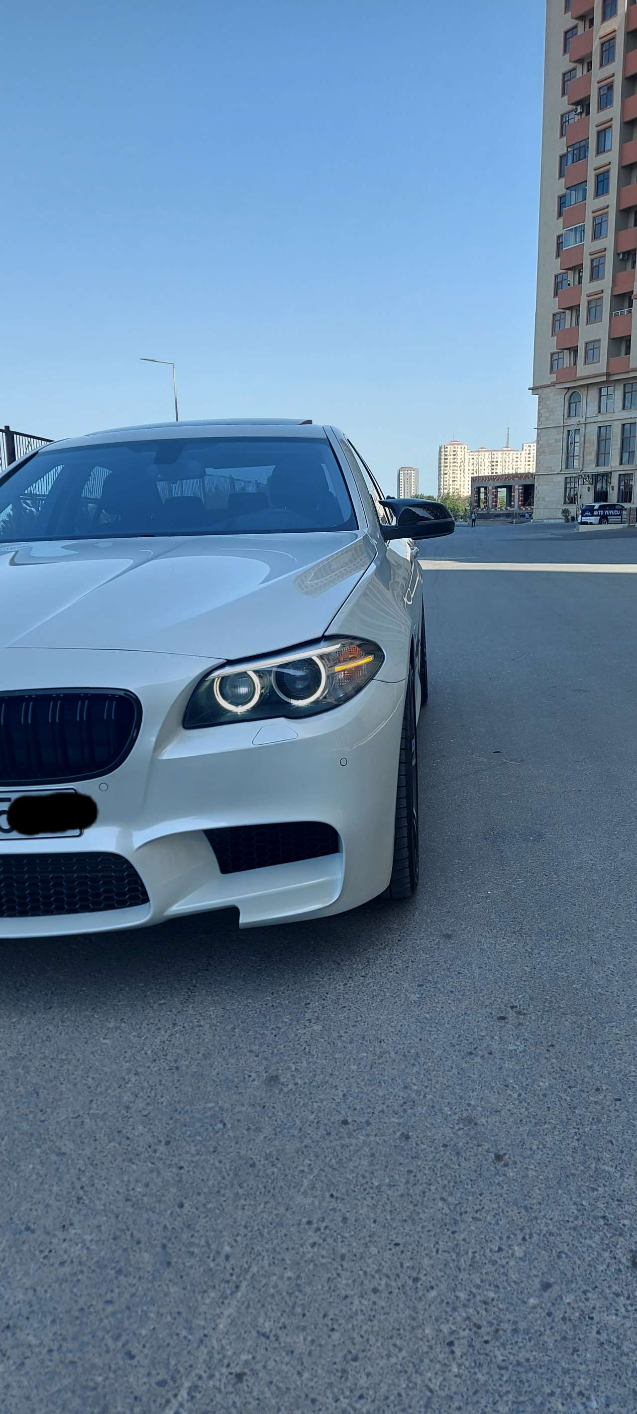 BMW 528, 2014 il, 2.0 L, 98 000 km