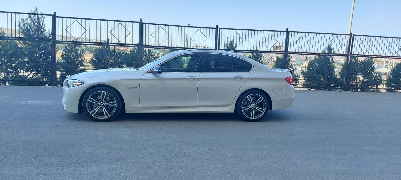 BMW 528, 2014 il, 2.0 L, 98 000 km