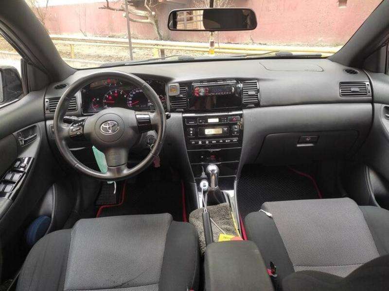 Toyota Corolla, 2006 il, 1.4 L, 215 000 km