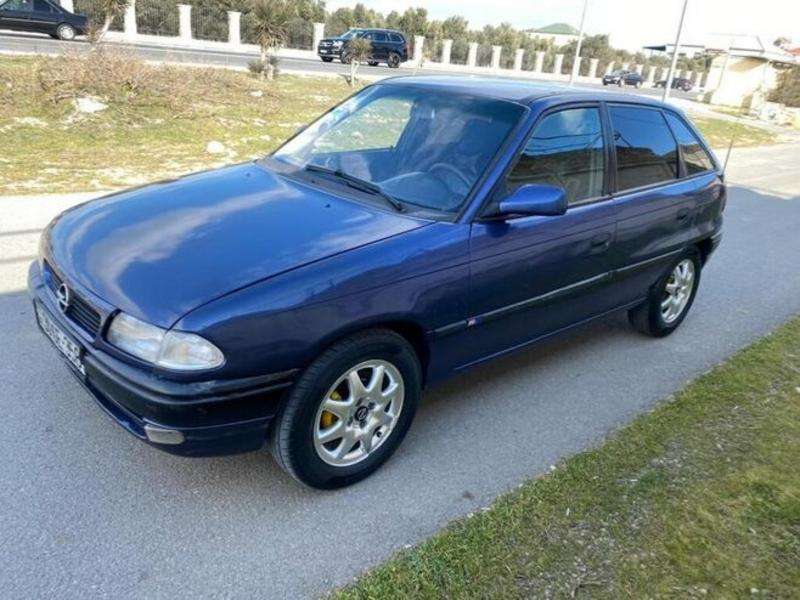 Opel Astra, 1996 il, 1.6 L, 327 000 km