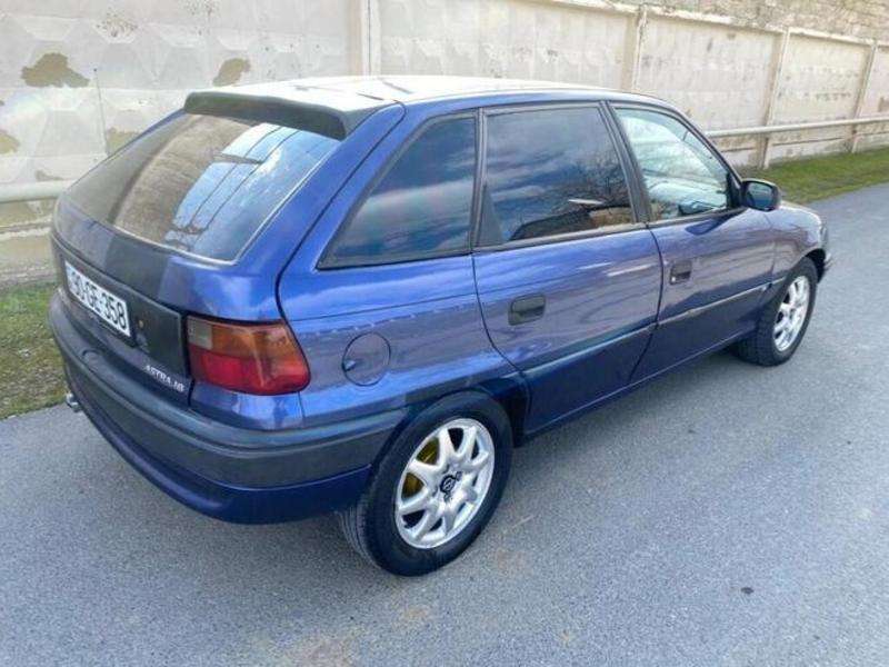 Opel Astra, 1996 il, 1.6 L, 327 000 km