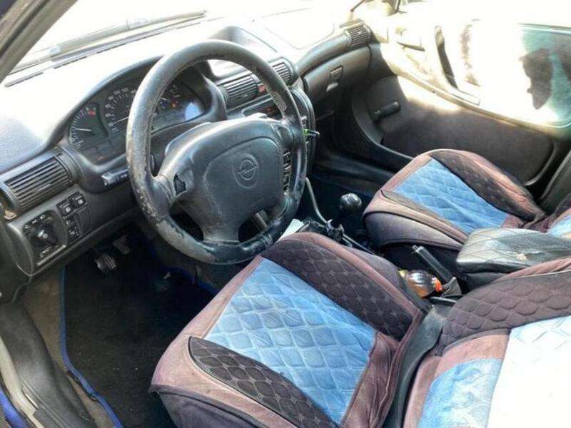 Opel Astra, 1996 il, 1.6 L, 327 000 km