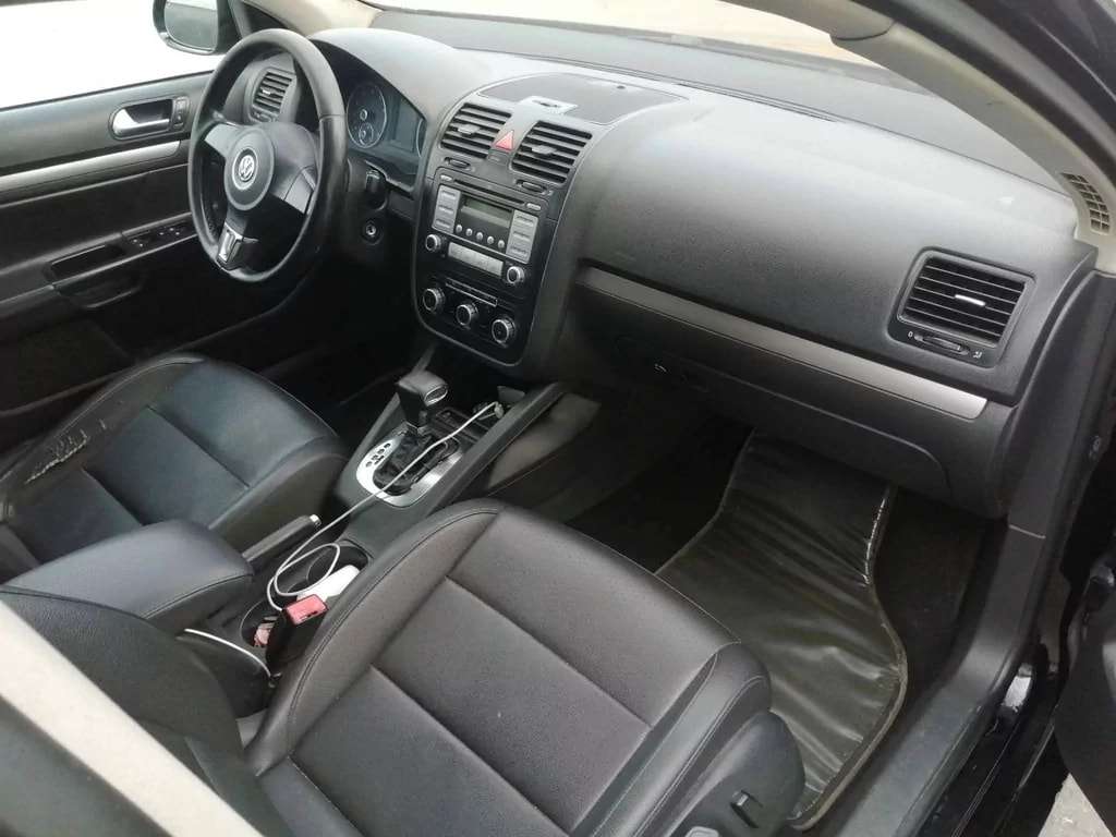 Volkswagen Jetta, 2010 il, 2.5 L, 240 000 km