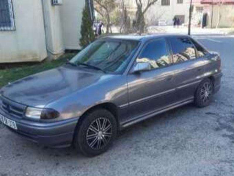 Opel Astra, 1993 il, 1.8 L, 350 000 km