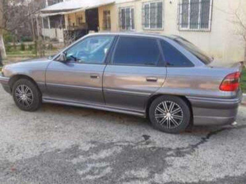 Opel Astra, 1993 il, 1.8 L, 350 000 km