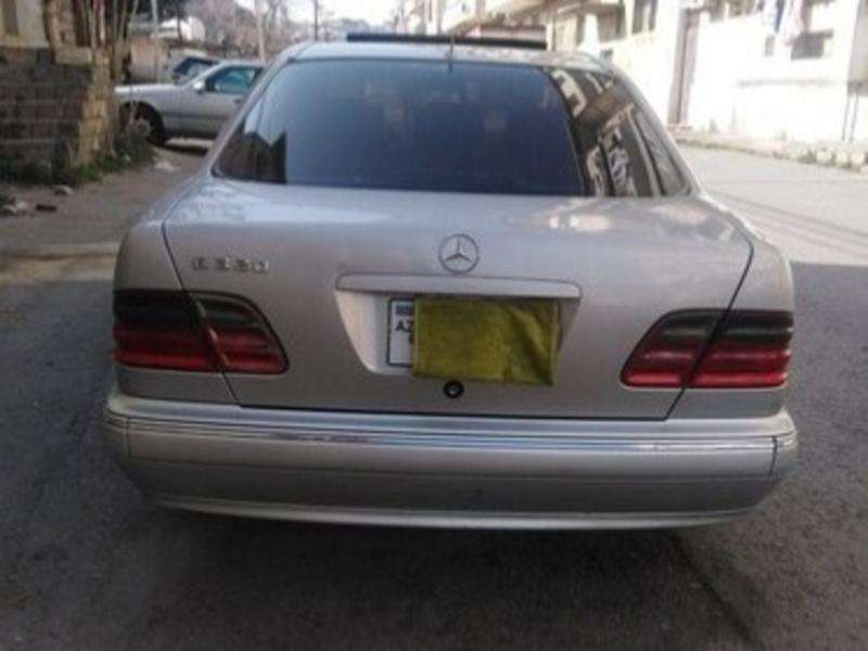 Mercedes E 320, 2000 il, 3.2 L, 387 000 km
