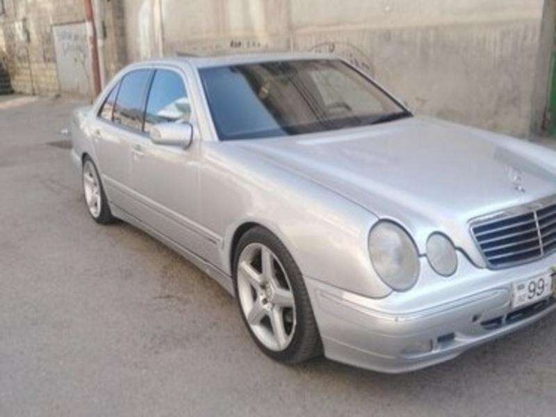 Mercedes E 320, 2000 il, 3.2 L, 387 000 km
